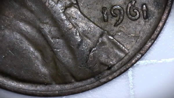 1961-P-Lincoln-Memorial-Cent-With-Nice-Lamination
